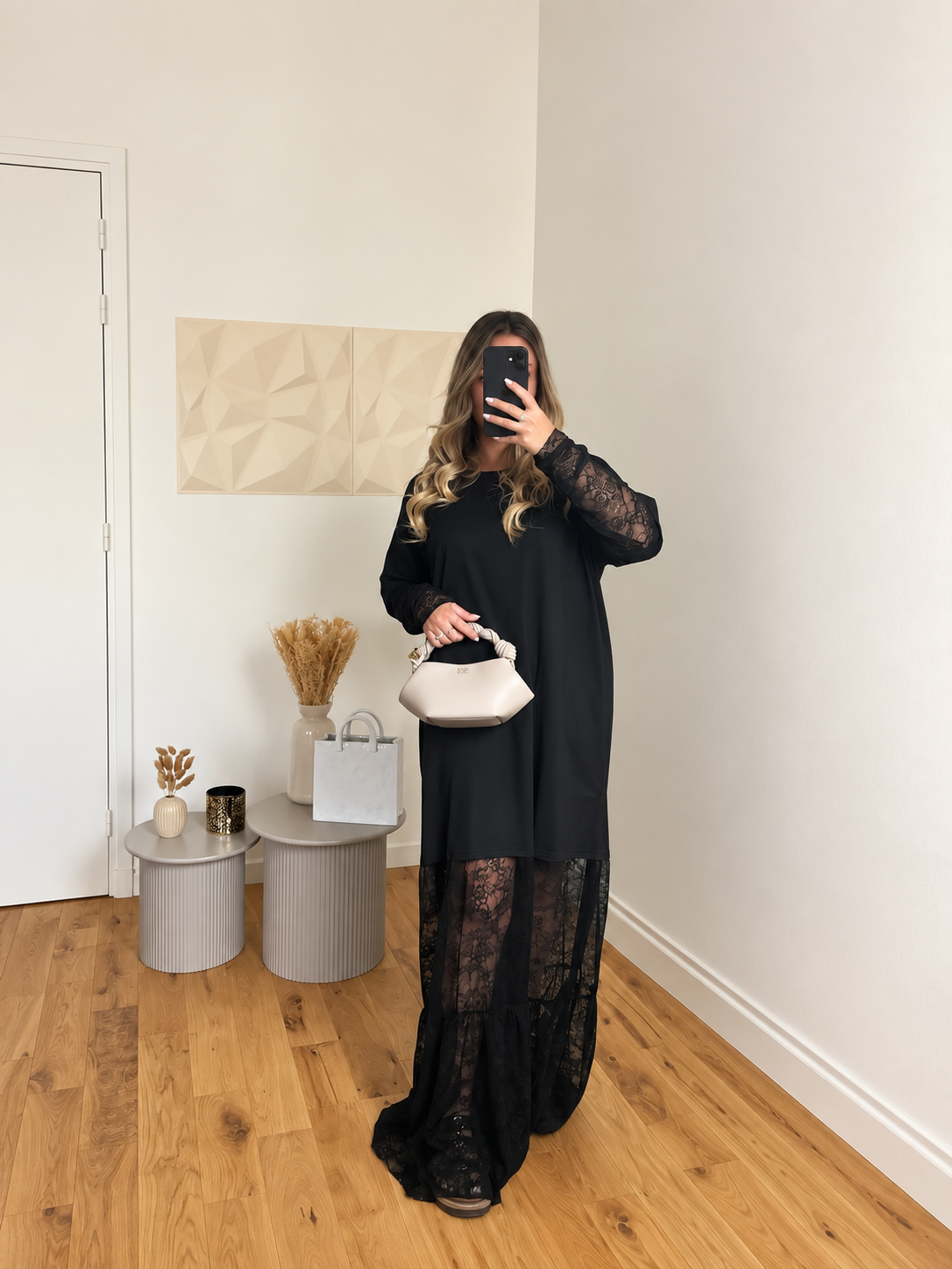 Robe t-shirt dentelle portée